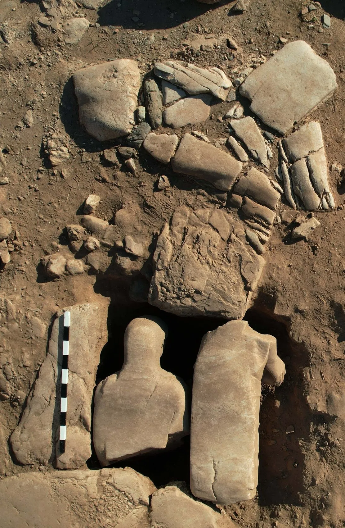 Sardes Antik Kenti’nde 2 bin 500 yıllık dev heykel bulundu