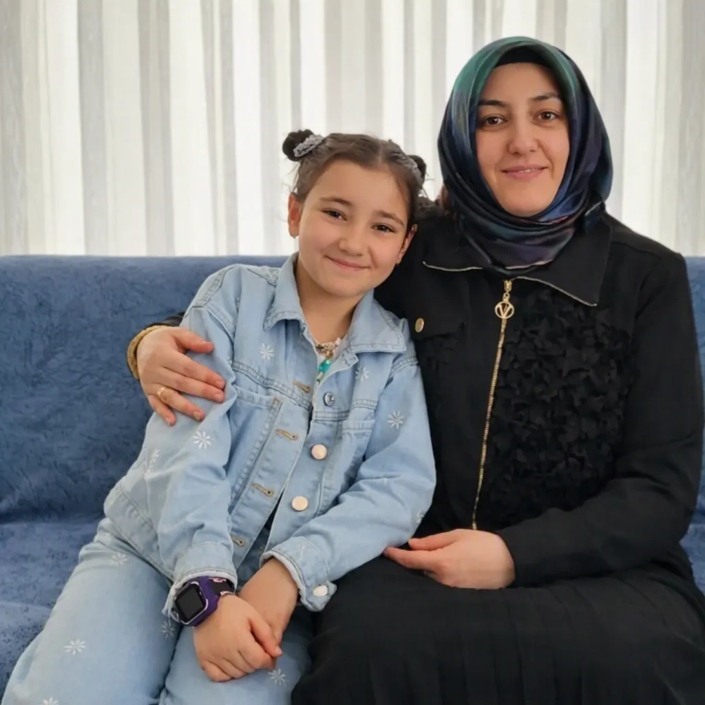 Sivas'ta minibüs kazasında ölenler yan yana toprağa verildi