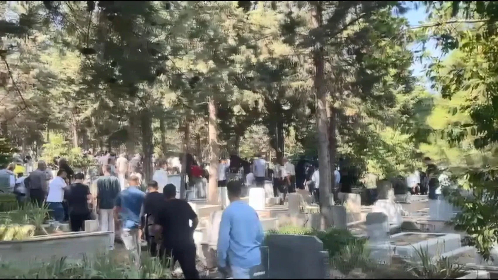 Kafede oyun oynarken vurulan iki kişi hayatını kaybetti