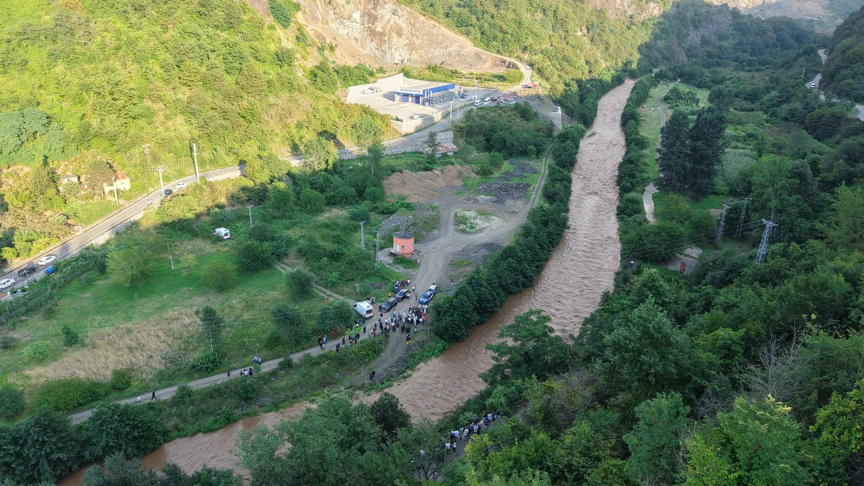 Giresun'da piknik faciası Bir genç kadın sel sularında hayatını kaybetti