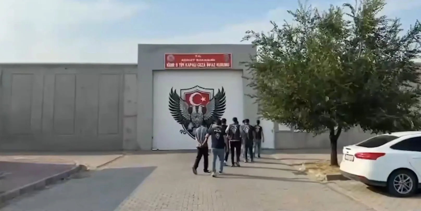 Siber suç şebekelerine beş günde ağır darbe