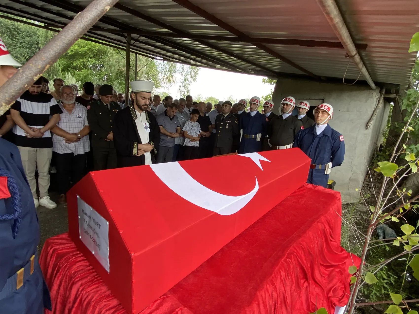 Evine girmeye çalışan uzman çavuş itfaiye kazasında can verdi
