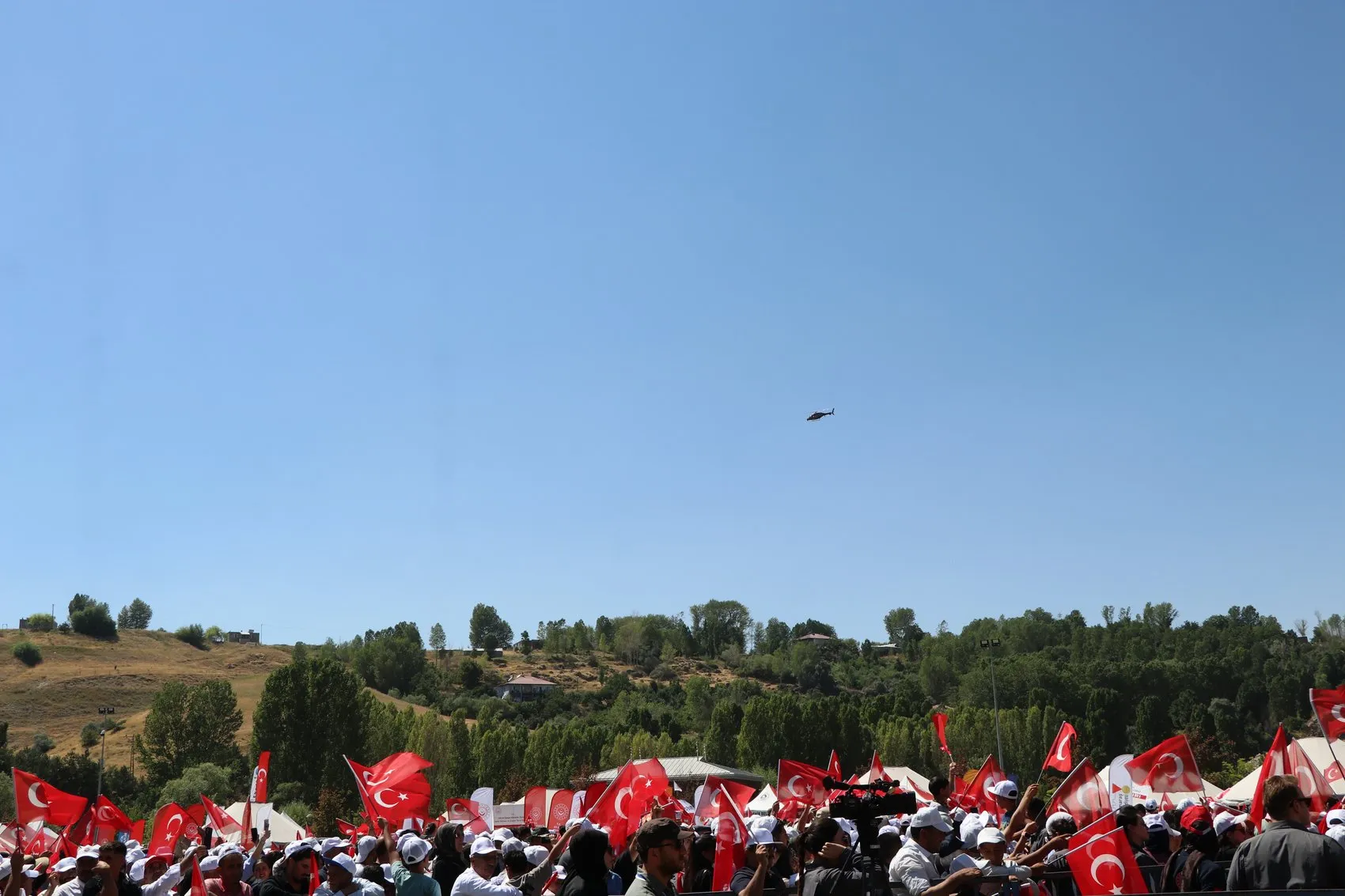 Erdoğan Ahlat'ta meydan okudu Kirli elleri biliyoruz, hesap soracağız