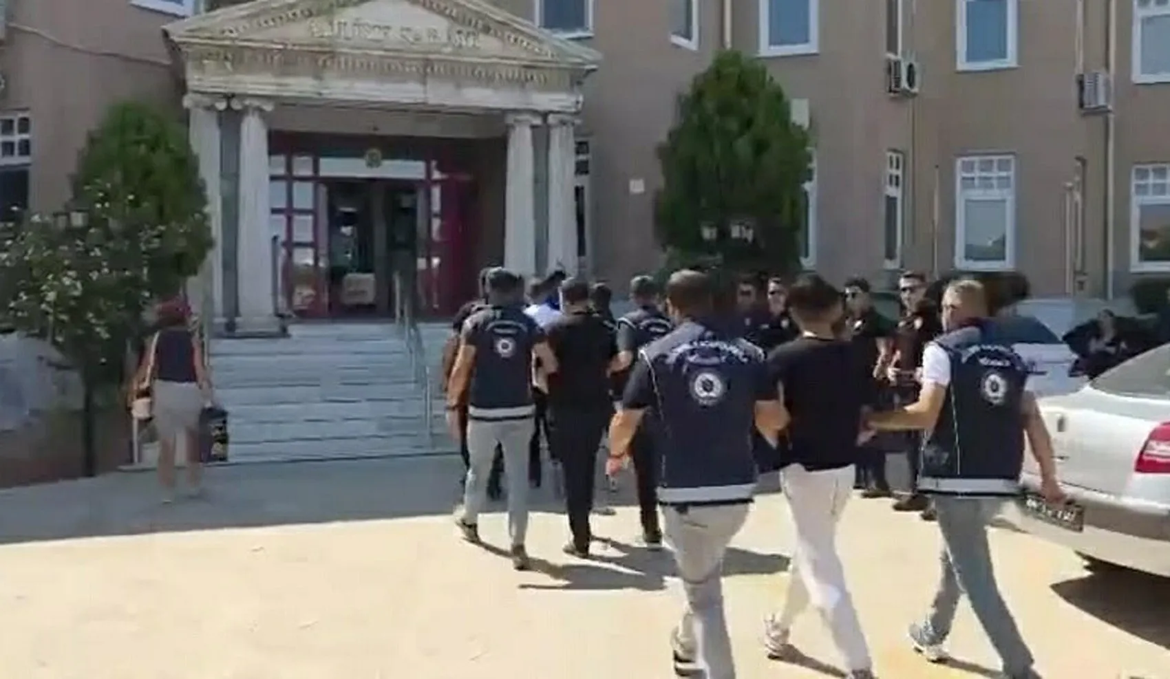 Didim’deki kaçak göçmen operasyonunda 6 kişi cezaevine gönderildi