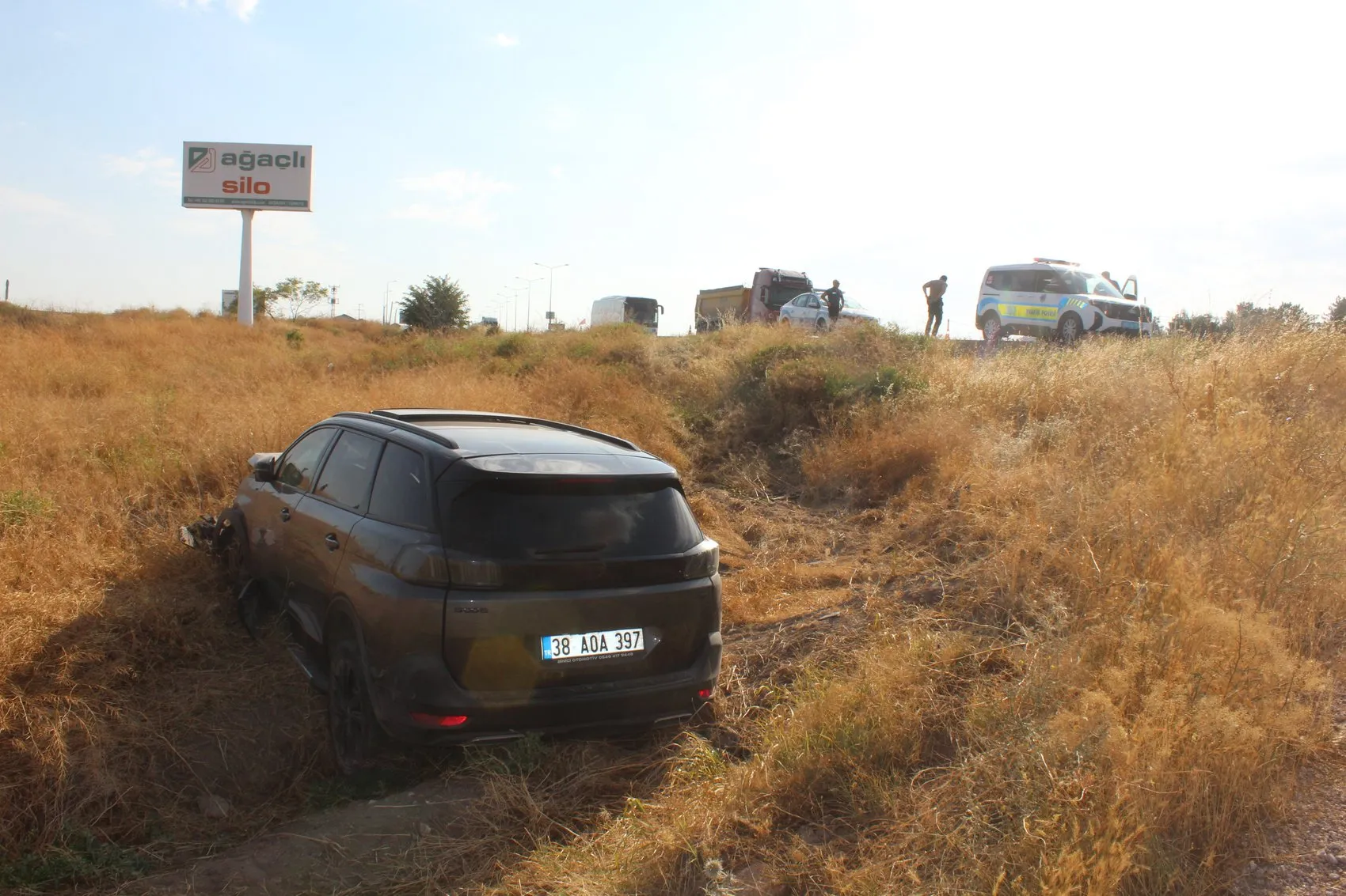 Tatil sevinci kâbusa döndü Otomobil takla attı, 3’ü çocuk 5 kişi yaralandı
