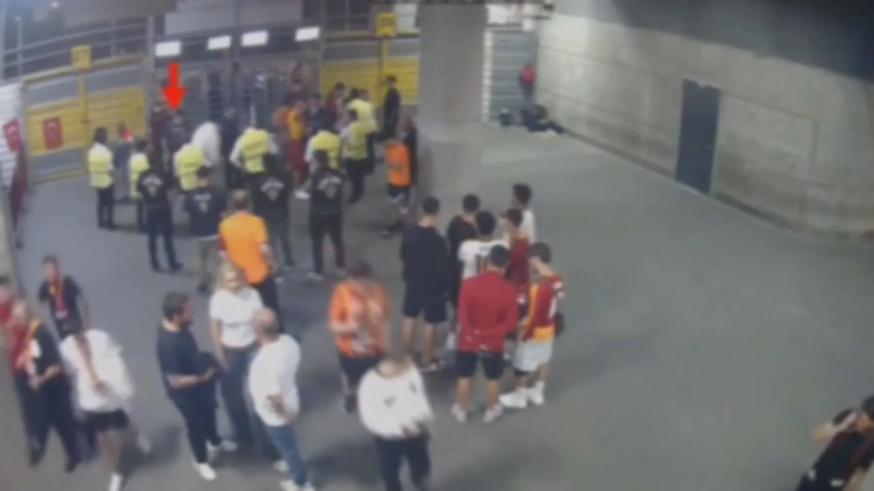 RAMS Park'ta bilet vurgununa geçit yok: Karaborsacı cezaevini boyladı