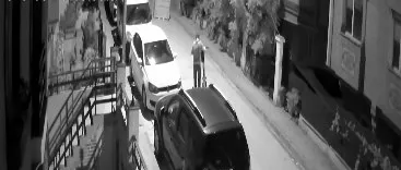 Gece 04.00'te skuterini çaldılar, kamera her anı kaydetti