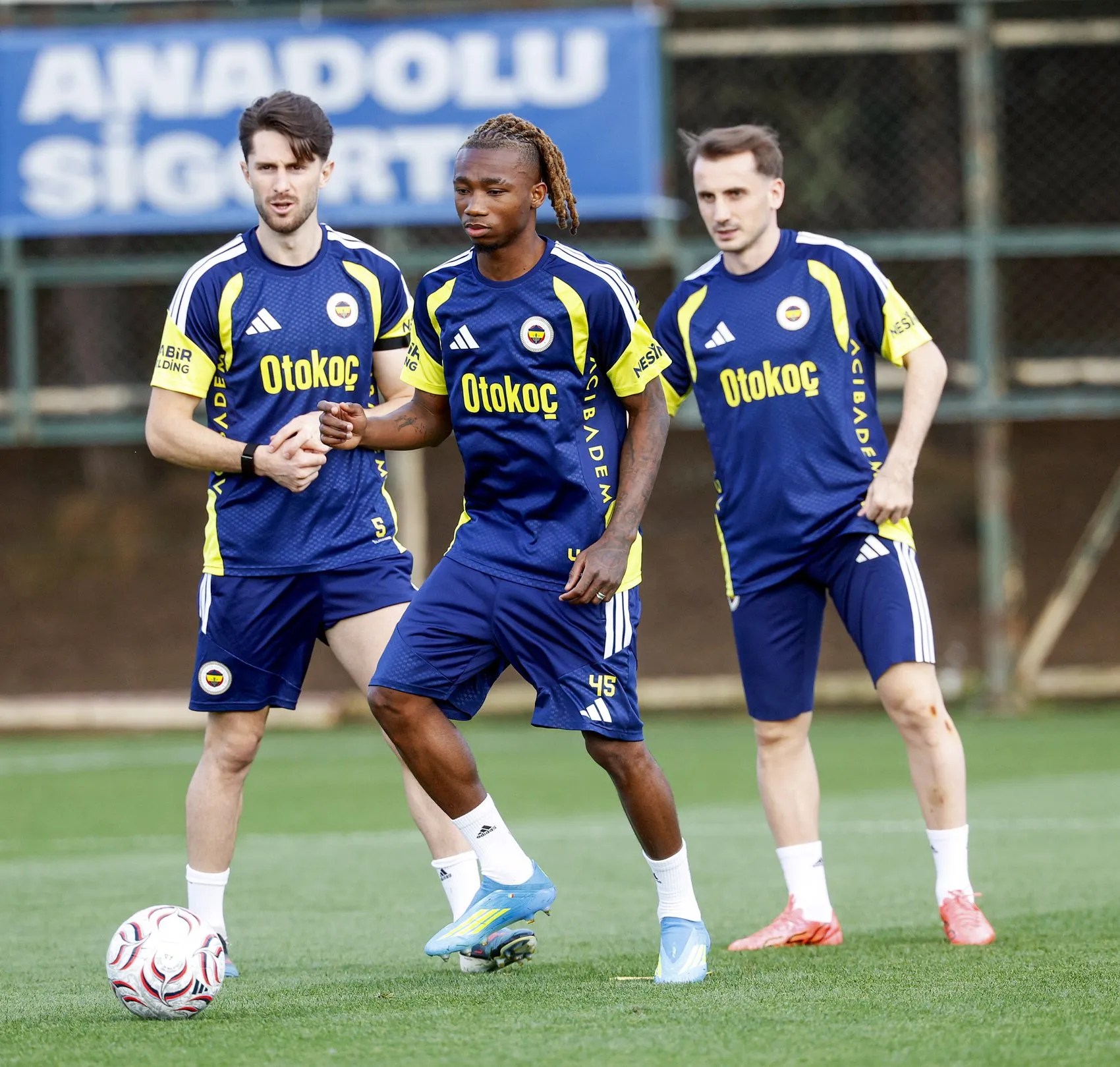 Fenerbahçe yeni sezonun ilk sınavı için Ankara yolcusu