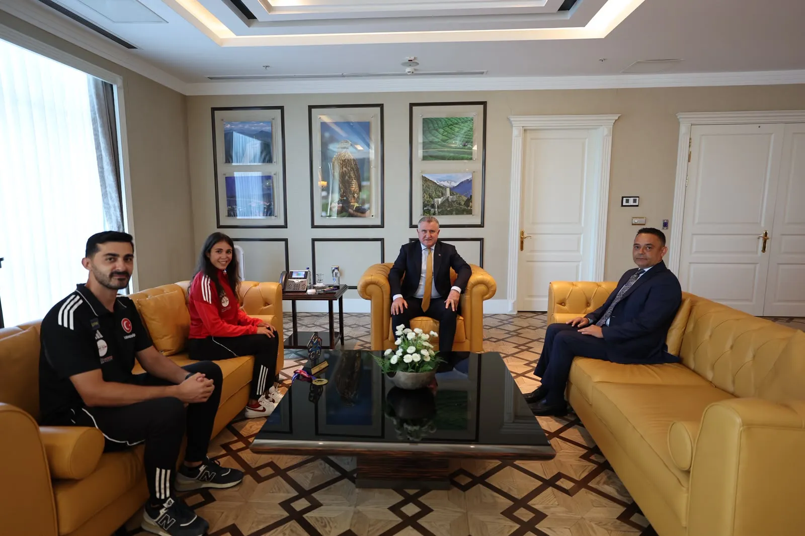 Avrupa şampiyonu İlke Özyüksel Bakanlıkta ağırlandı