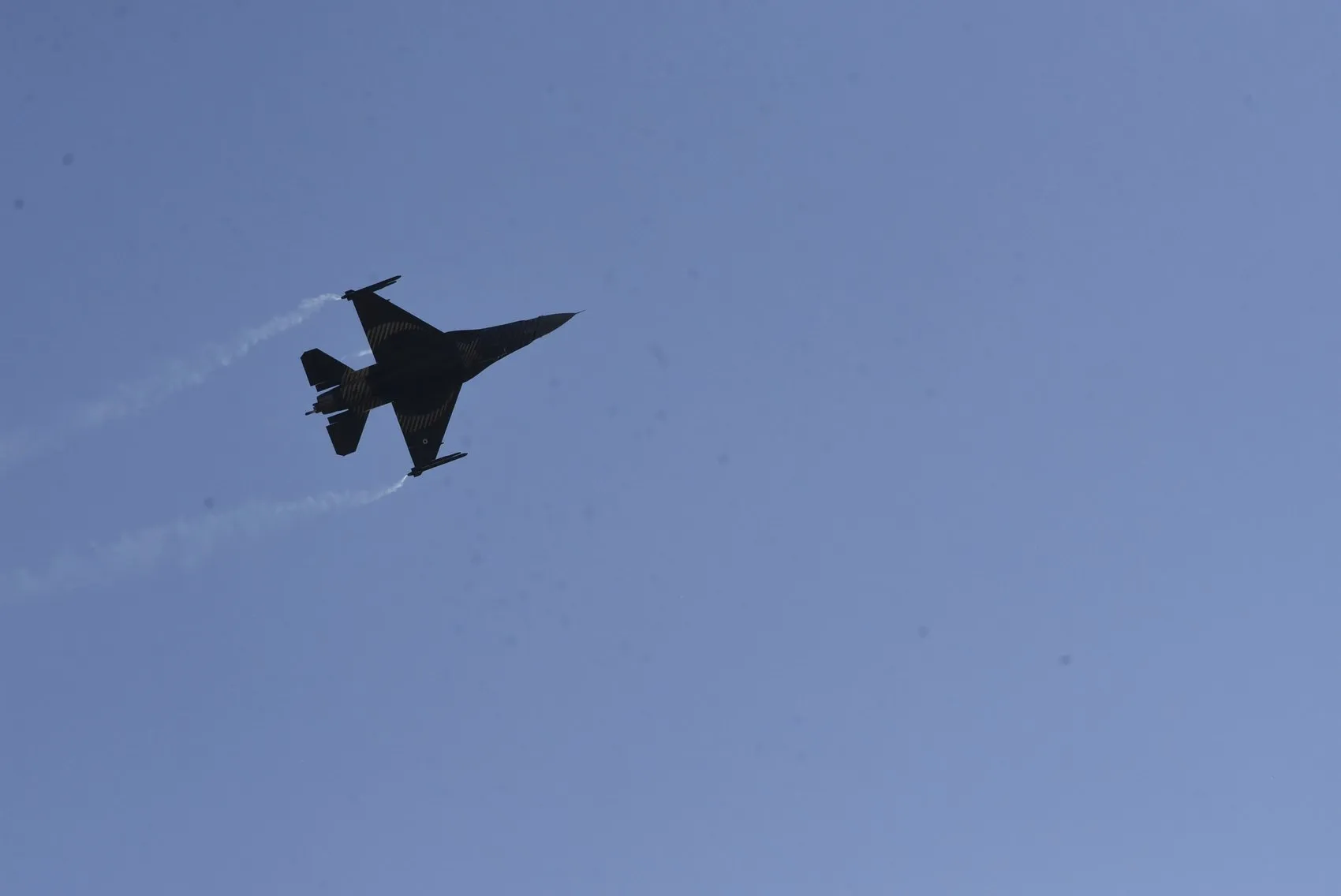 Ahlat semalarında gösteri uçuşu F-16'lar izleyenlere unutulmaz anlar yaşattı