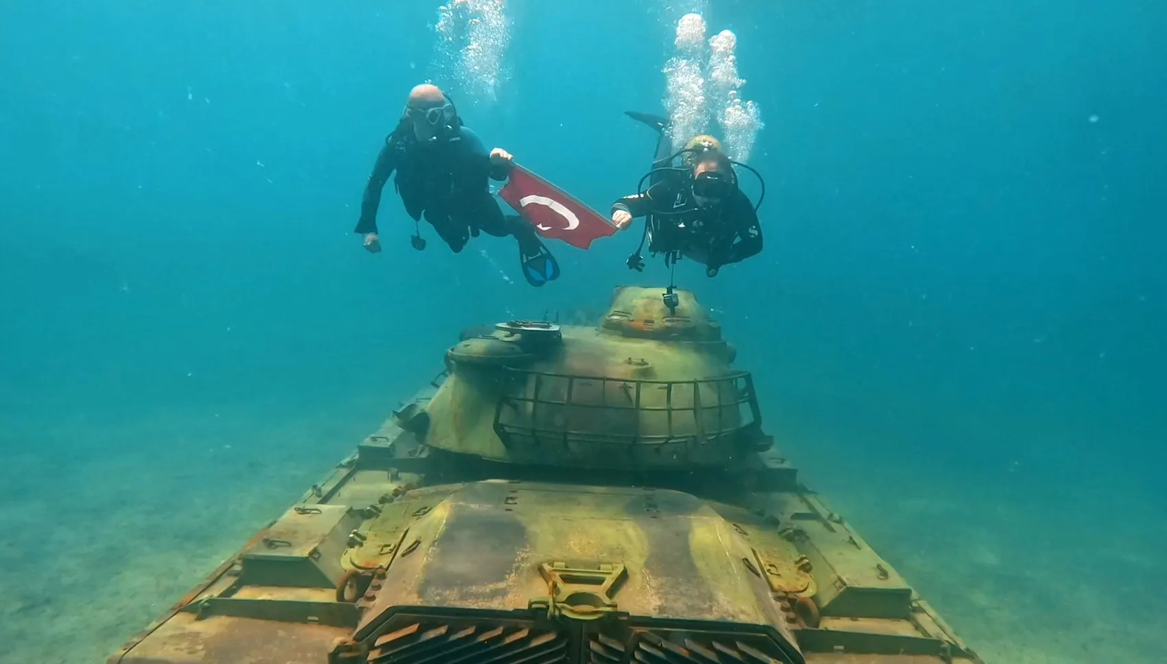 Saros Körfezi'nde su altındaki tank dalgıçların yeni rotası oldu