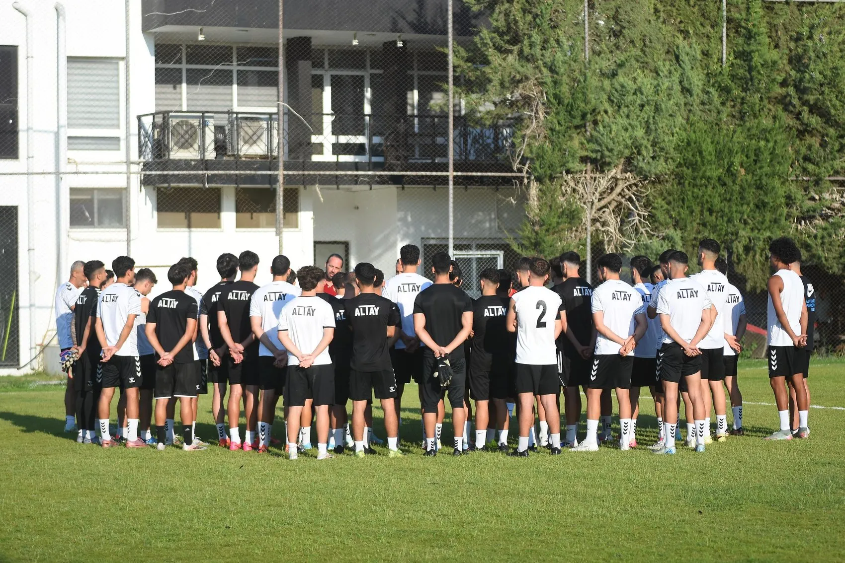 Altay krizin gölgesinde Tuna Üzümcü ile sahaya indi