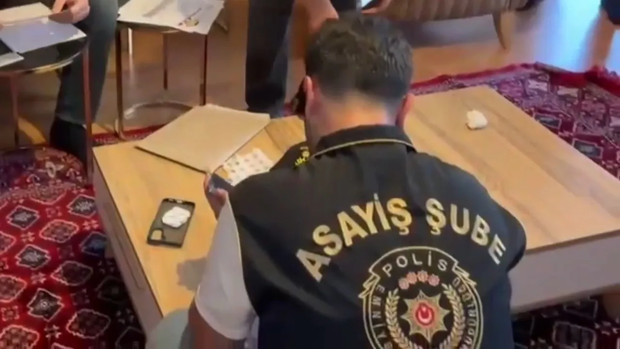 Masaj salonu görünümlü fuhuş çetesine polis baskını