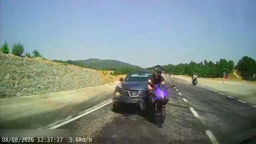 Kütahya'da zincirleme kaza kameraya yansıdı