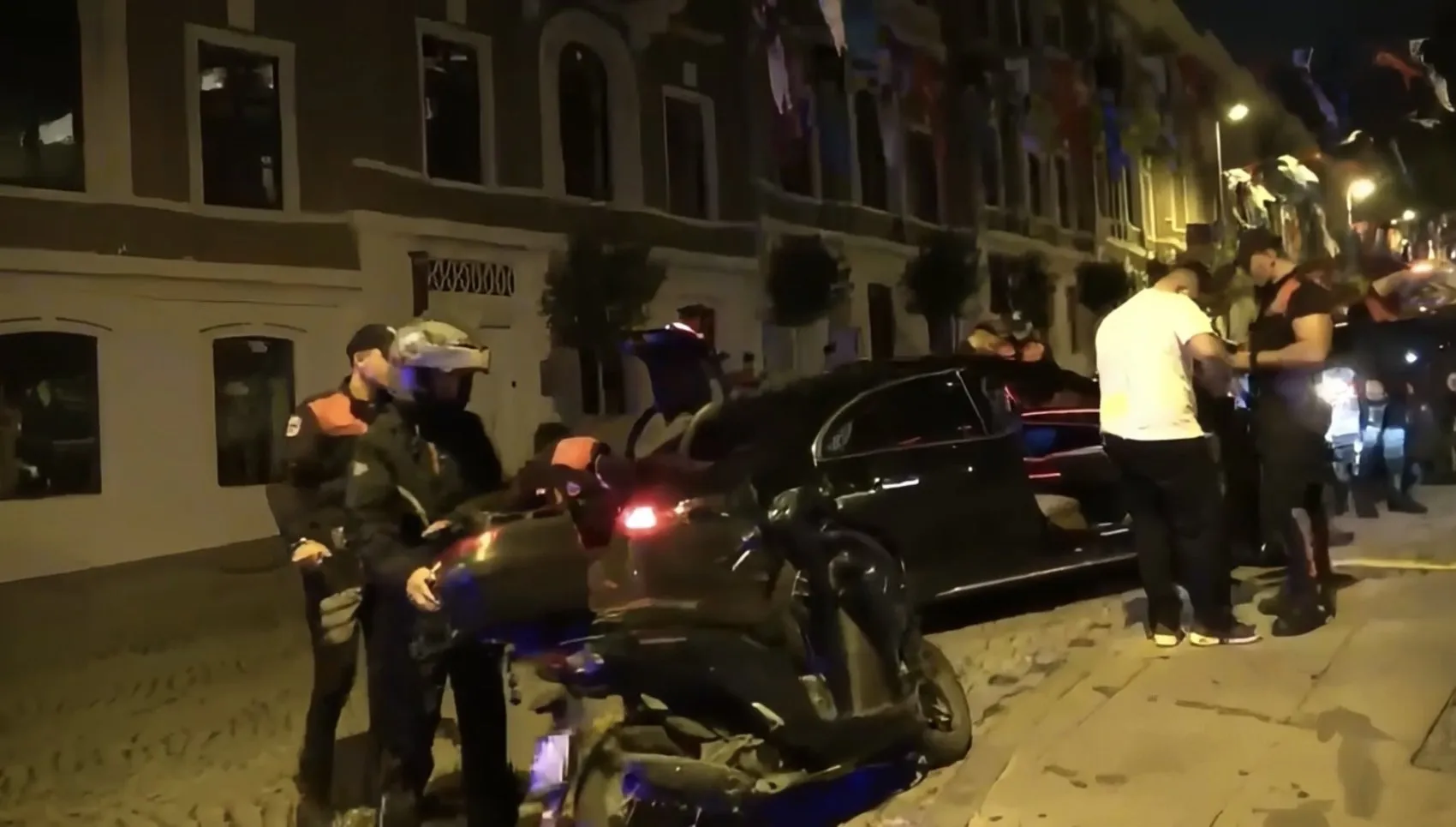 Beşiktaş'ta gece operasyonu: Havadan ve karadan kuş uçurtulmadı