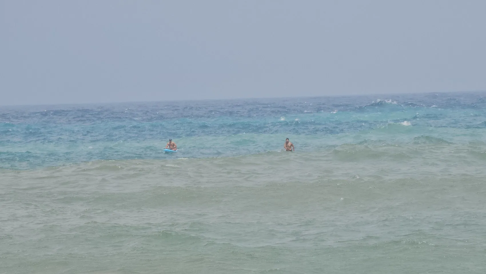 Zonguldak kıyılarında deniz kabardı, 7 kişi mahsur kaldı