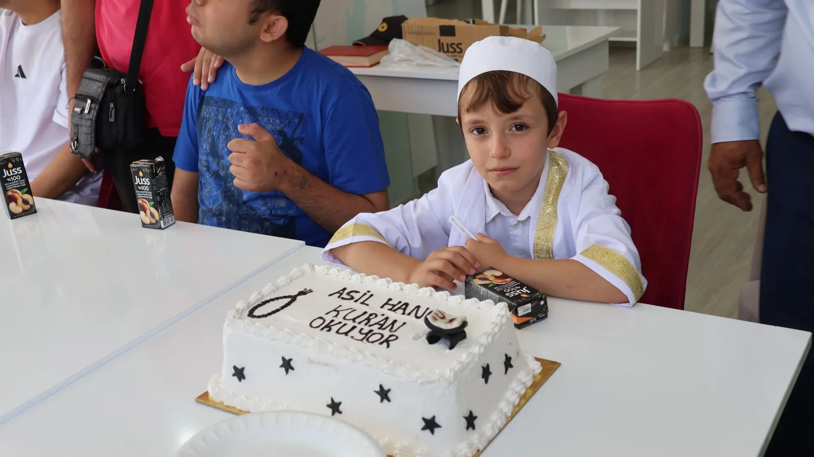 9 yaşındaki Asilhan azmiyle engel tanımadı