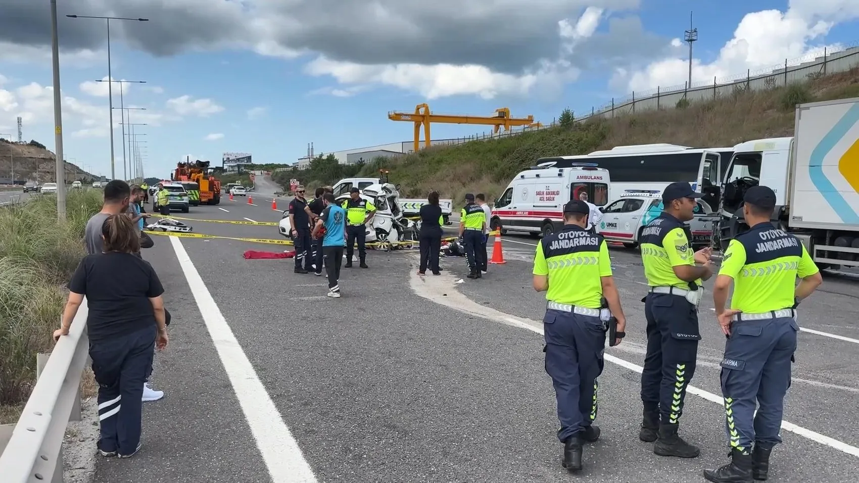 Kuzey Marmara'daki feci kazada üç kardeş son yolculuğuna uğurlandı