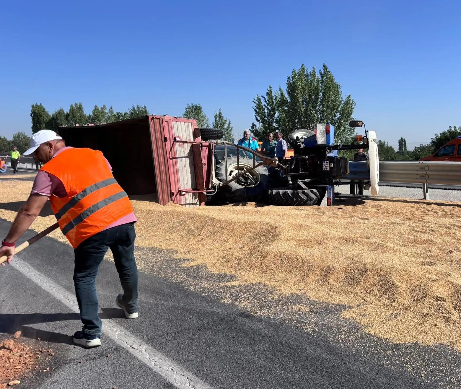 Göreve başladığı günün ertesi kaza Kaymakam ve savcı eşi yaralı