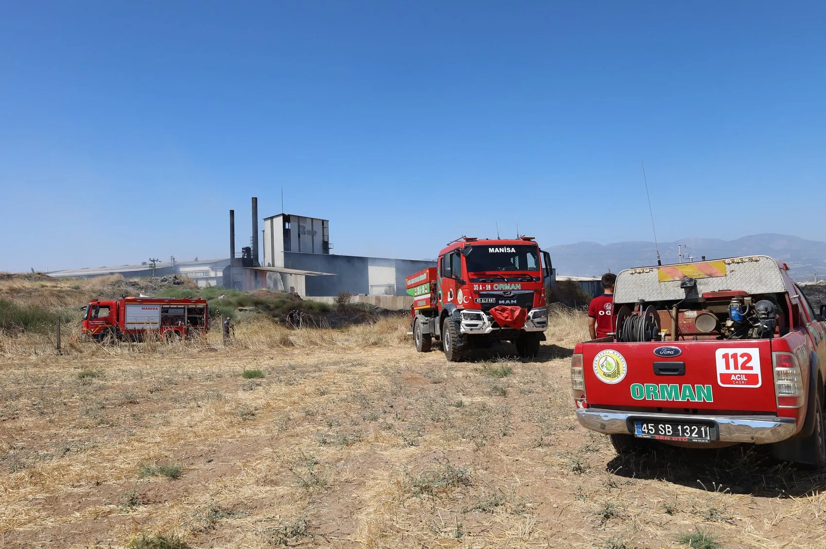 Rüzgar Alevleri Büyüttü, Fabrika Tahliye Edildi