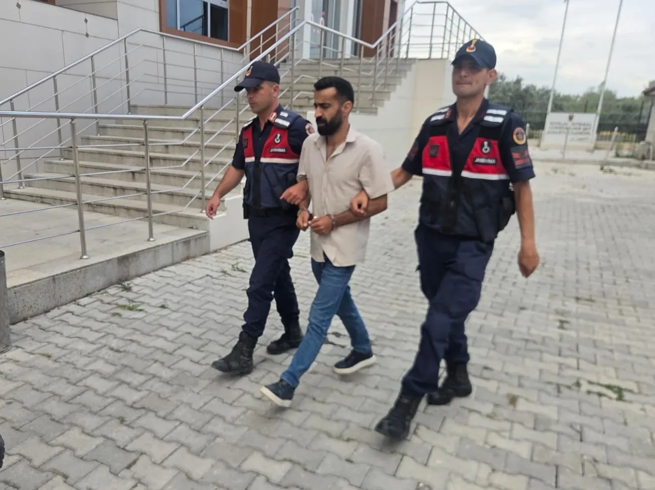 Sosyal medyadan gazinoya işçi arayan şahıs cezaevine gönderildi
