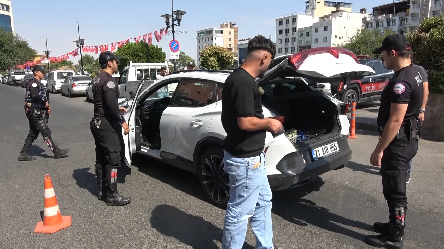 Diyarbakır sokaklarında Yunus timleri 4 dakikada olay yerine ulaşıyor