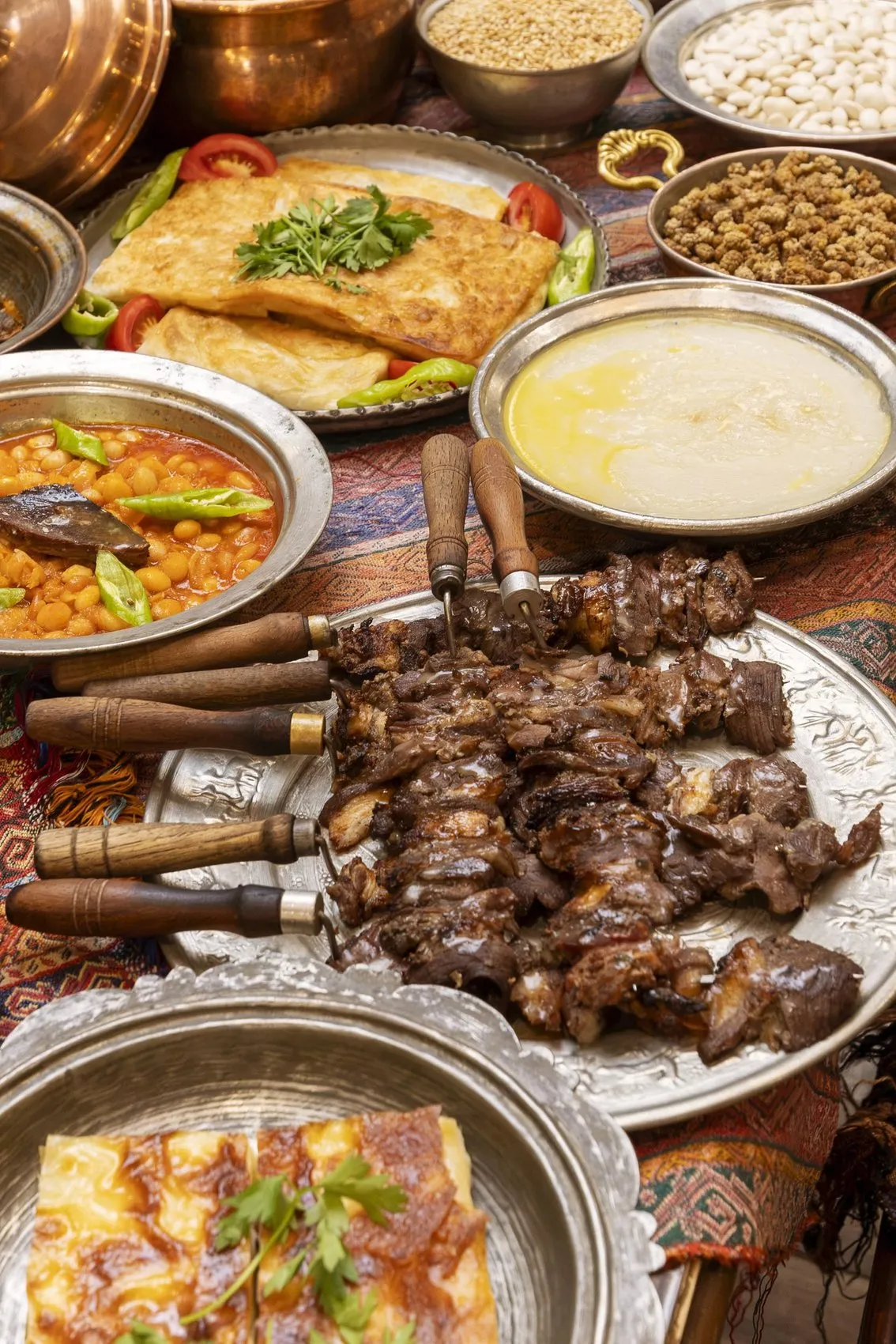 Türkiye'nin ünlü şefleri Erzurum sofrasına hayran kaldı