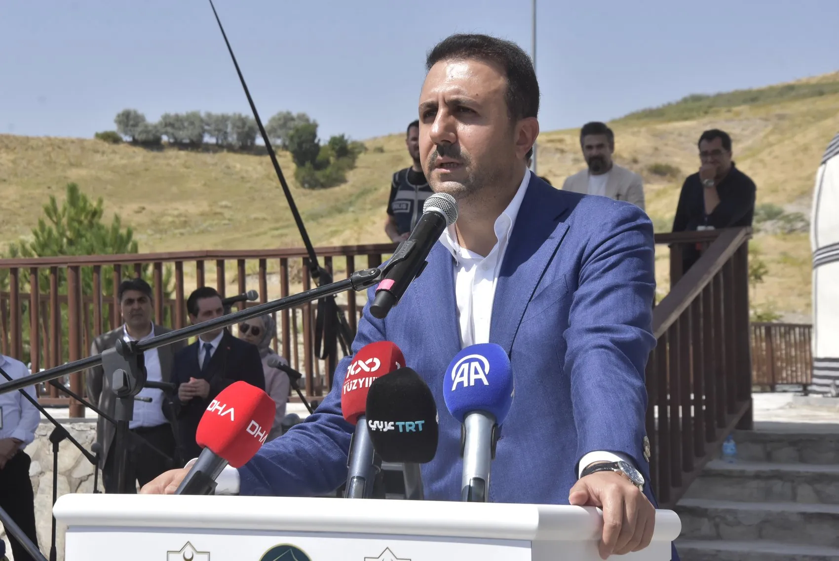 Ahlat'ta Malazgirt coşkusu başladı, kabine salı günü burada