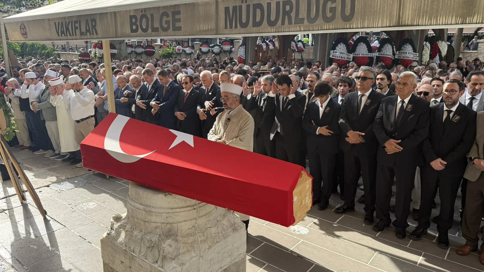 Tokat siyaseti ve iş dünyası Orhan Ziya Diren'e veda etti