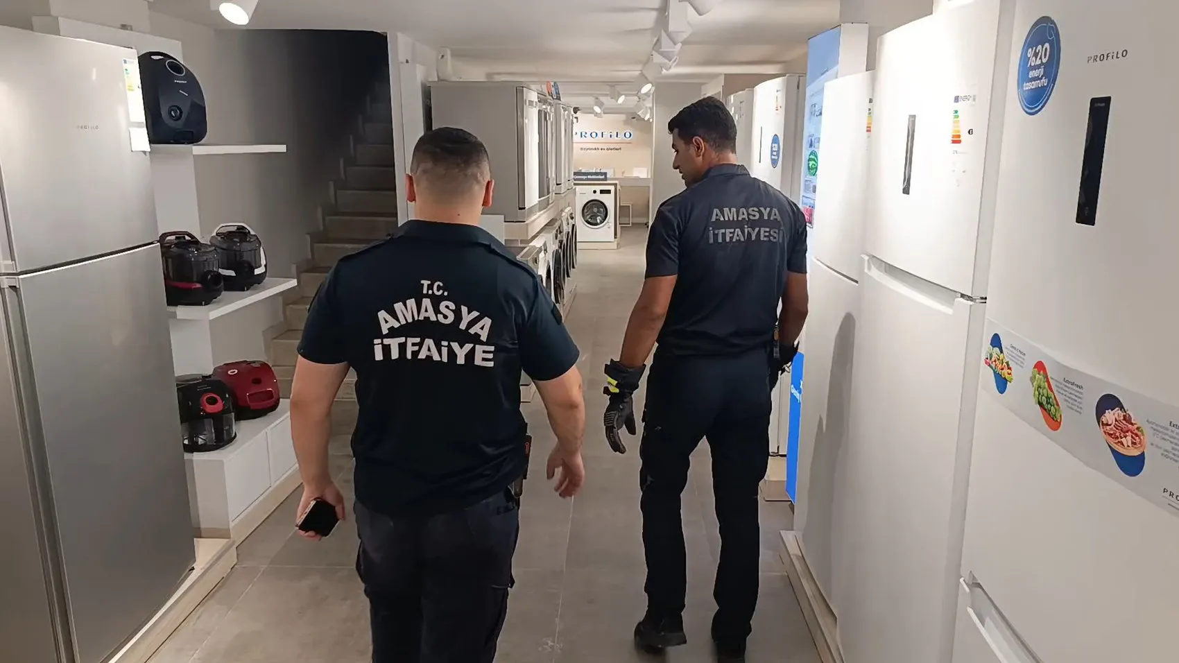 Amasya'da itfaiyeye kök söktüren kedi kurtarma operasyonu