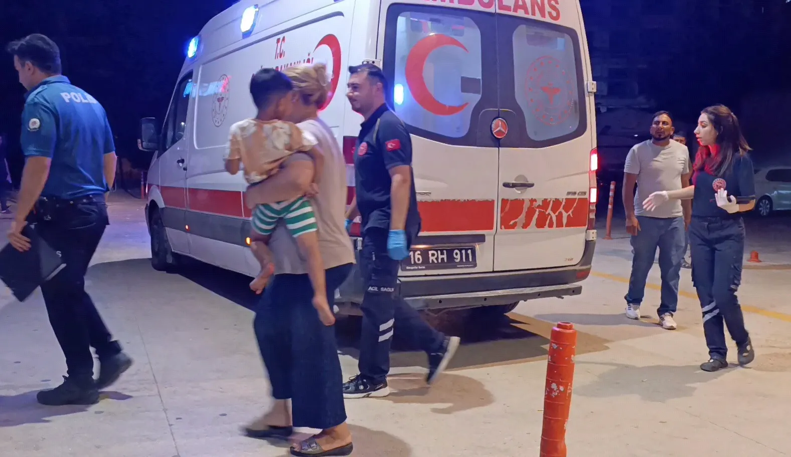 Gece yarısı kadın kavgası büyüdü, tüfekli akraba dehşet saçtı