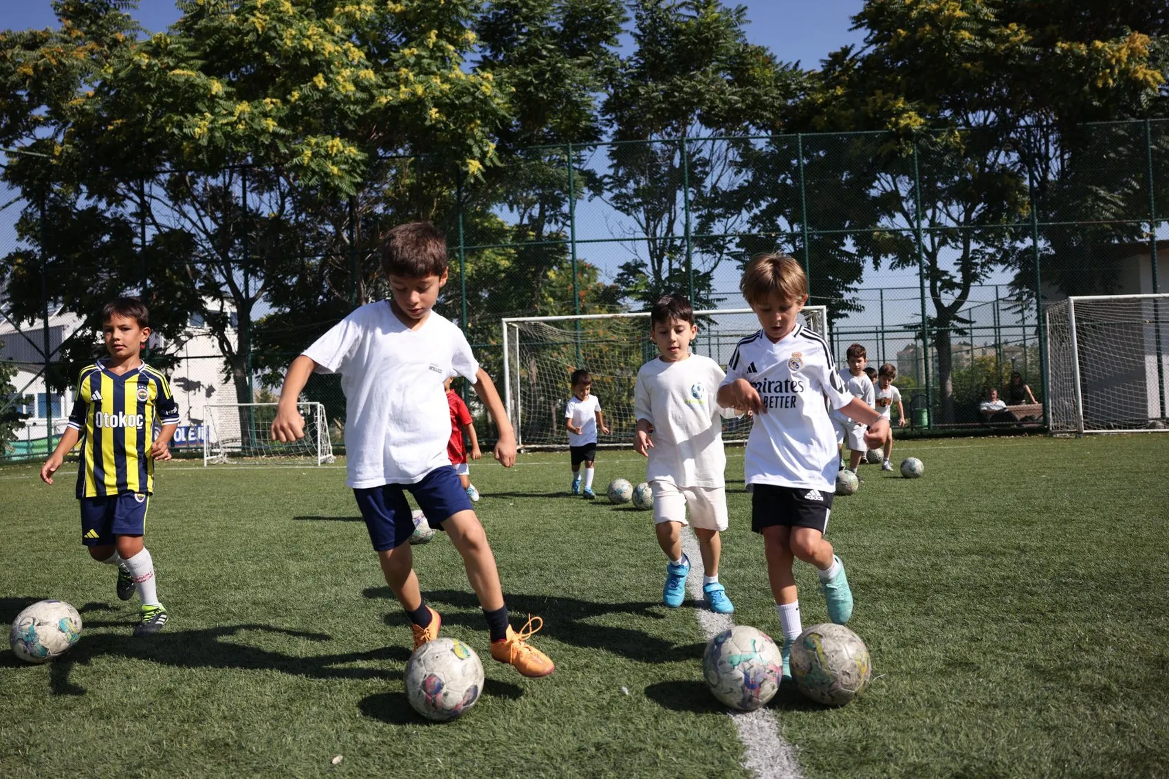 Çankaya'da minik yıldızlar sahadan dopdolu ayrıldı Yaz Futbol Okulu tamamlandı
