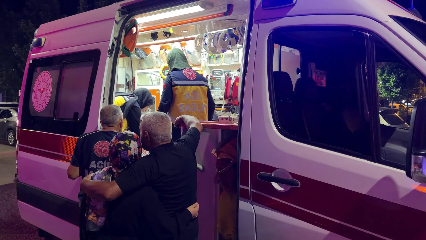 Erzurum'da gece yarısı apartman yangını paniği
