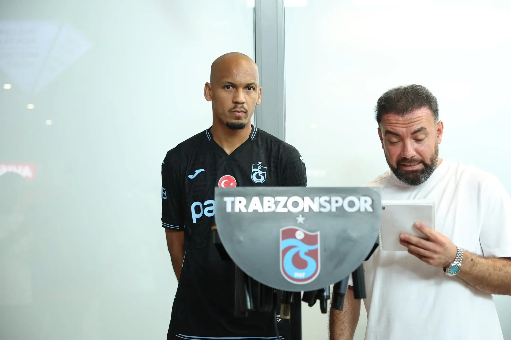 Fabinho Trabzon'da, taraftar havalimanında coşkuyla karşıladı