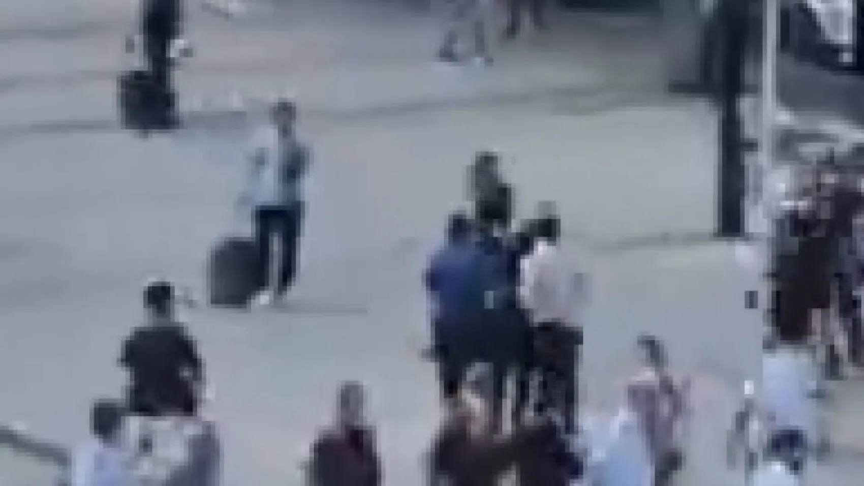 Otogarda kısa mesafe dehşeti: Aileyi darbeden taksici ve arkadaşına gözaltı