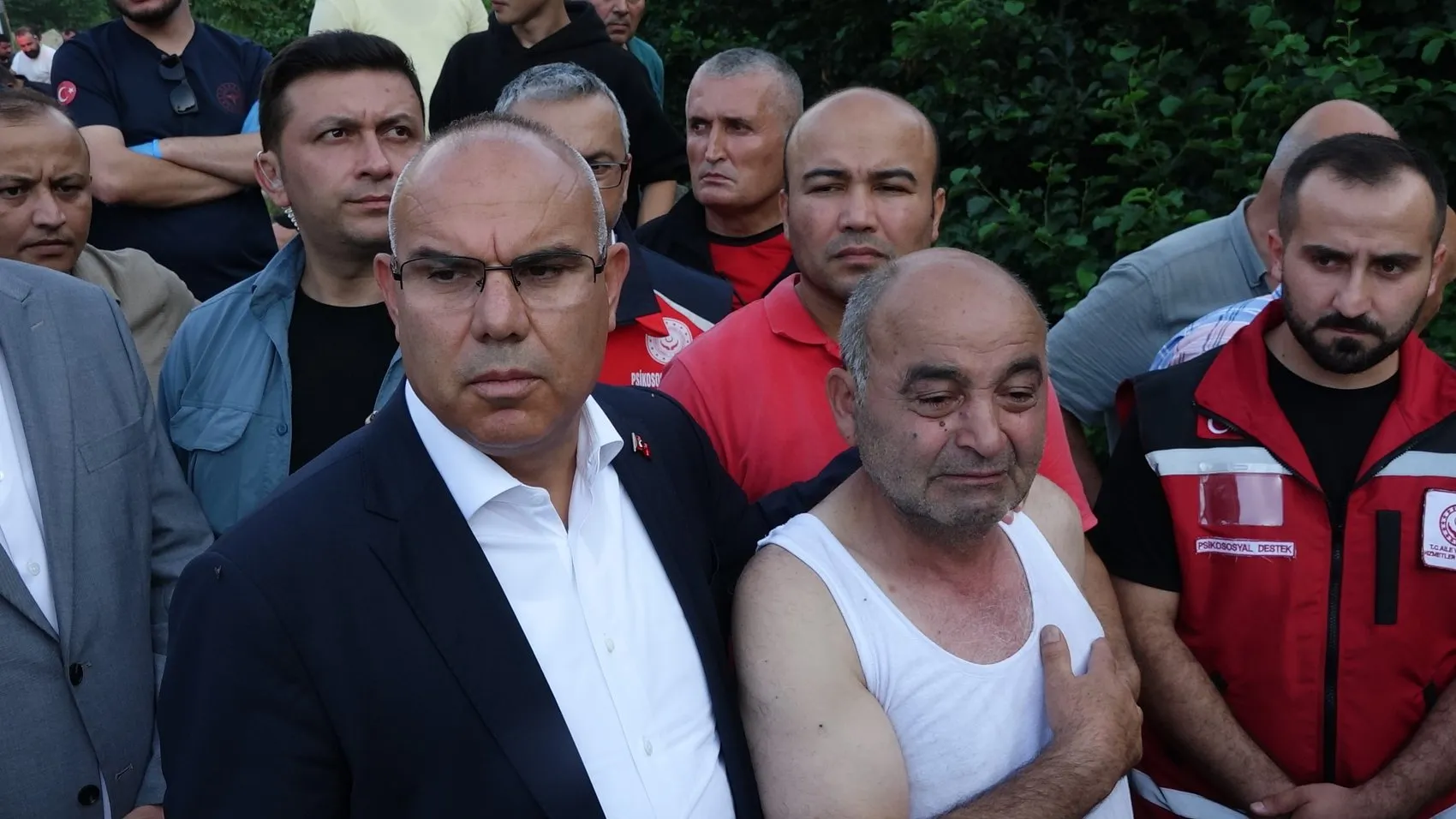 Giresun'da dere kenarında piknik yapan aile sele kapıldı