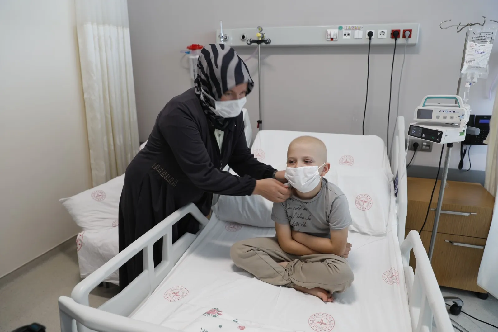 Karnındaki 20 santimlik tümörden kemoterapi ve ameliyatla kurtuldu