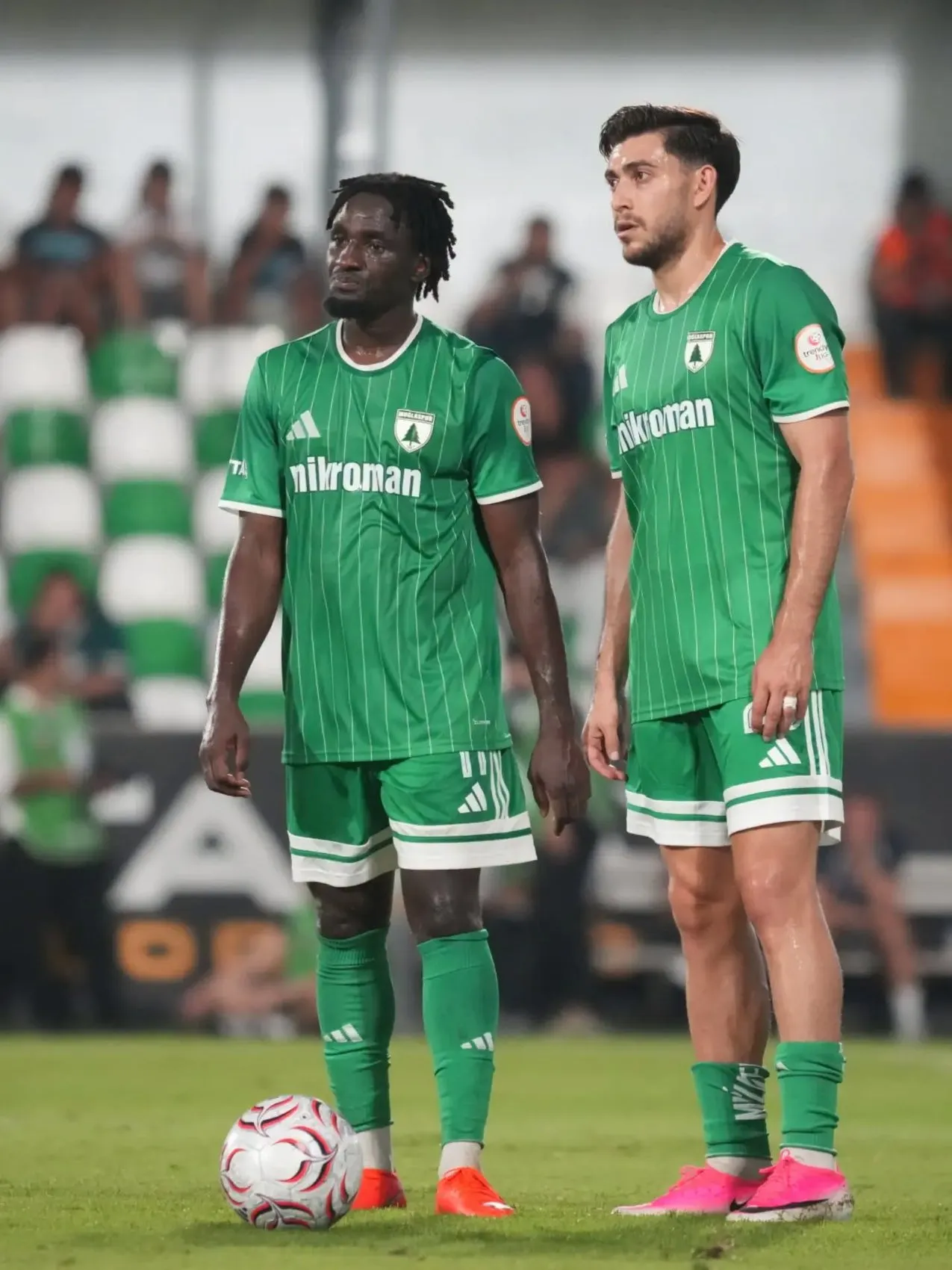 Muğlaspor derbide puanı kaptı ama gol yollarında tıkandı