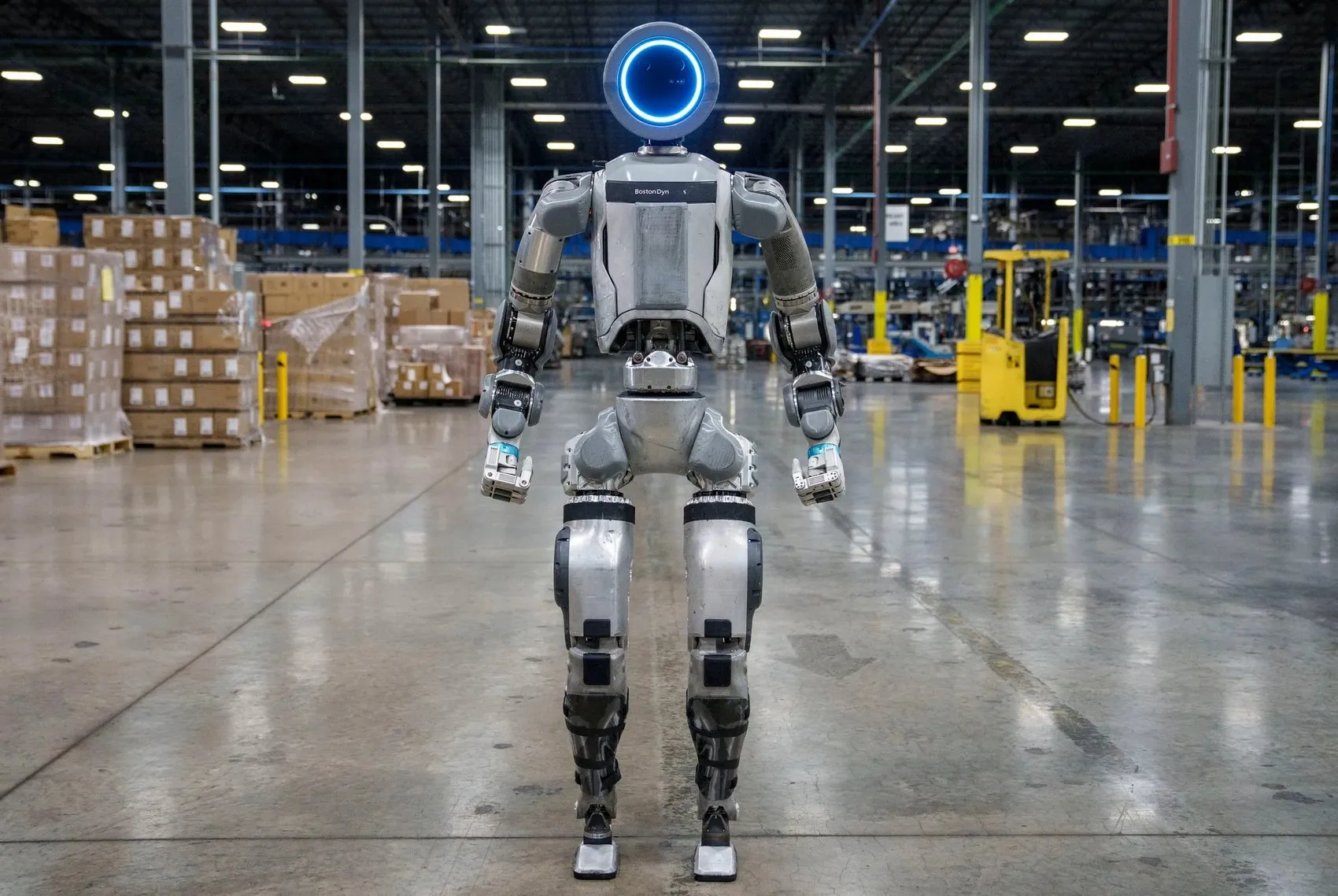 İnsanlar fabrikalarda halen ‘insansı robotlardan’ daha hızlı