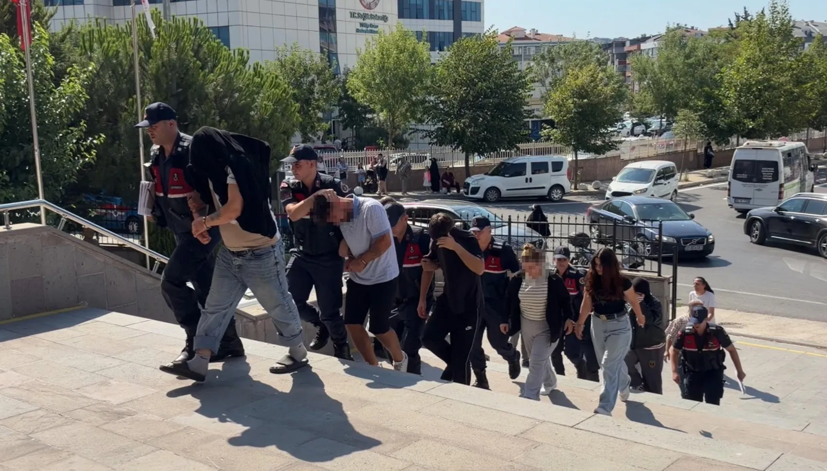 Tekirdağ'da ormana götürüp videoya çeken 6 kişiye gözaltı