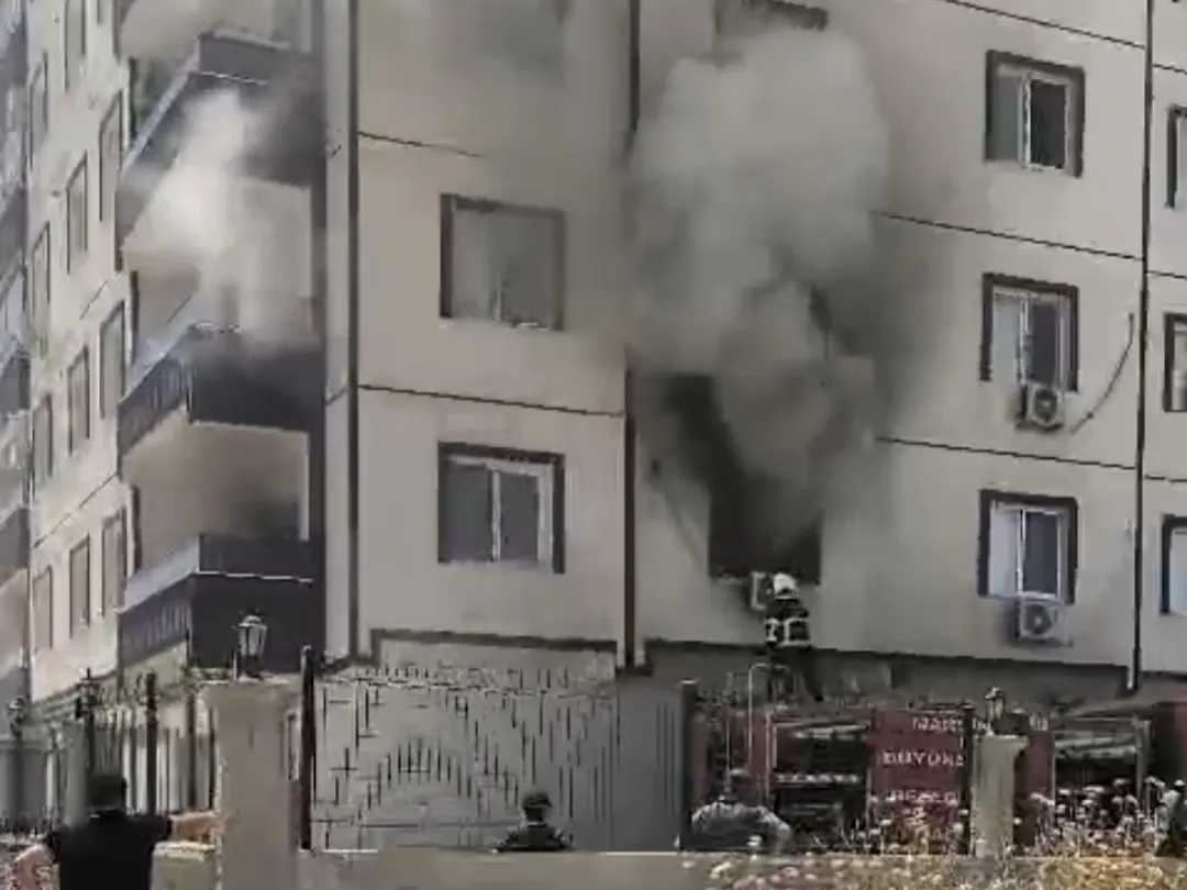 Nusaybin'de apartman yangını 1'i bebek 3 kişi kurtarıldı