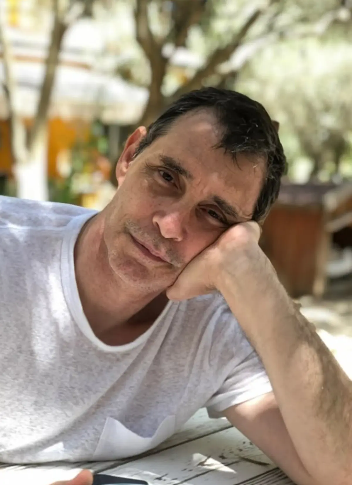 Erdal Beşikçioğlu nun eşi paylaştı: "Şimdi avlun açıktır..." 1