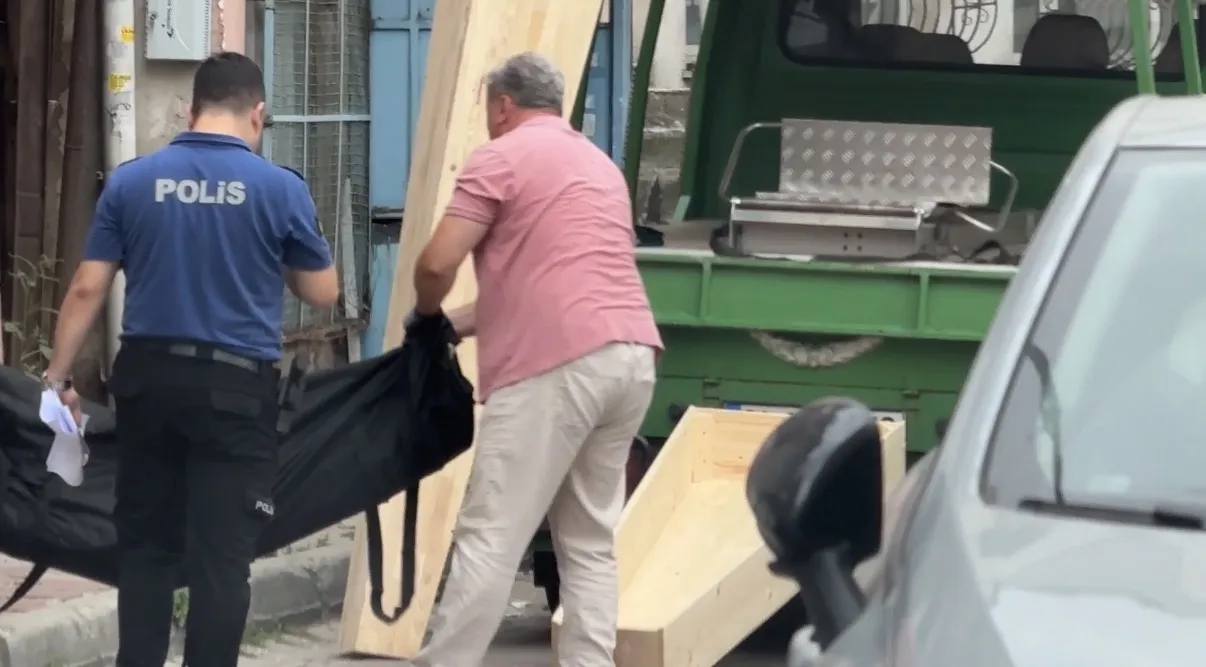 Kağıthane'de şüpheli ölüm Kadın evinde cansız bulundu