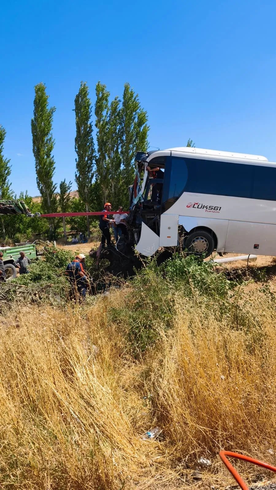 Diyarbakır Lice yolunda otobüs kaza yaptı