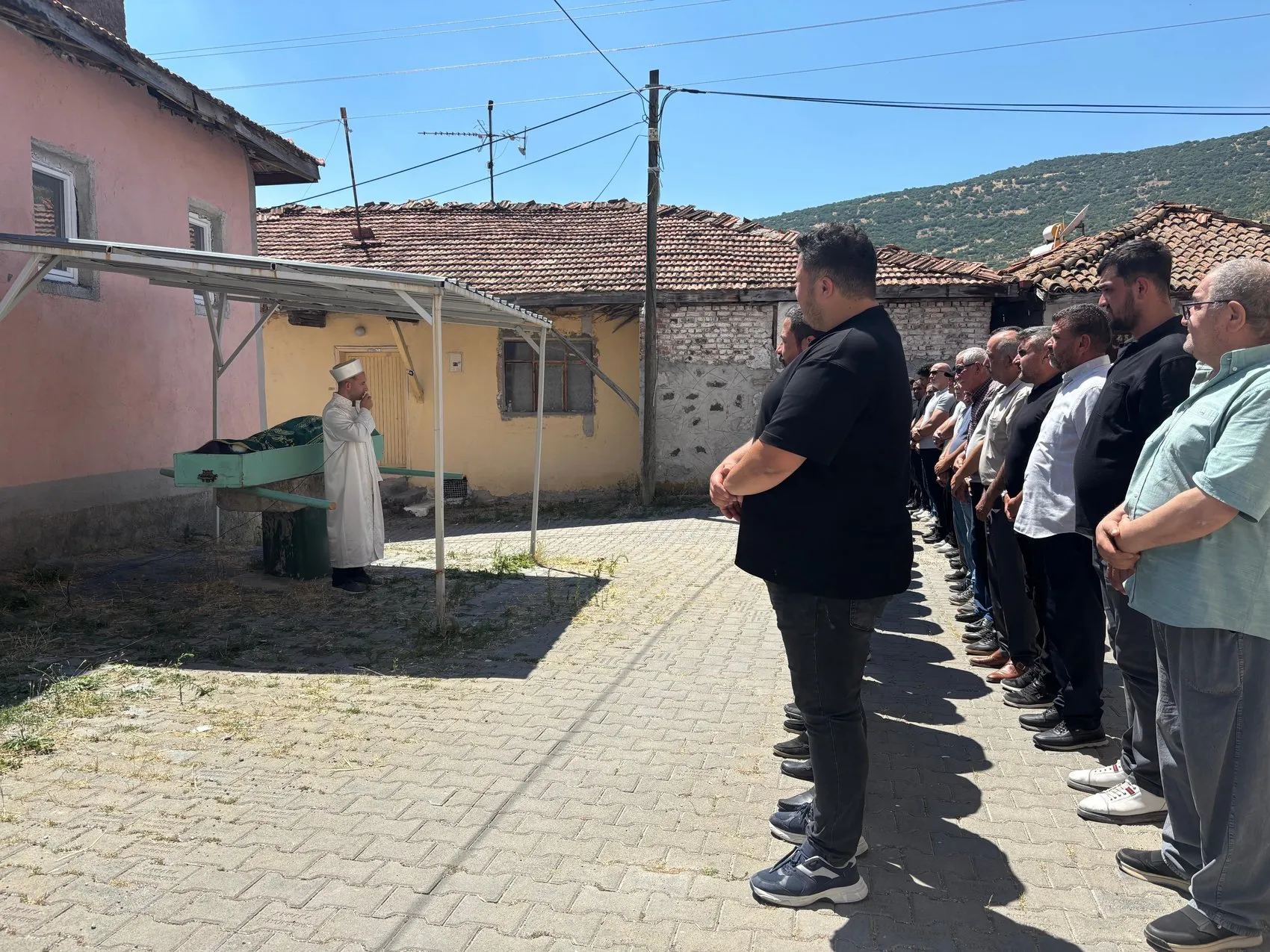 Çankaya’da komşu cinayeti Yönetici yardımcısı son yolculuğuna uğurlandı