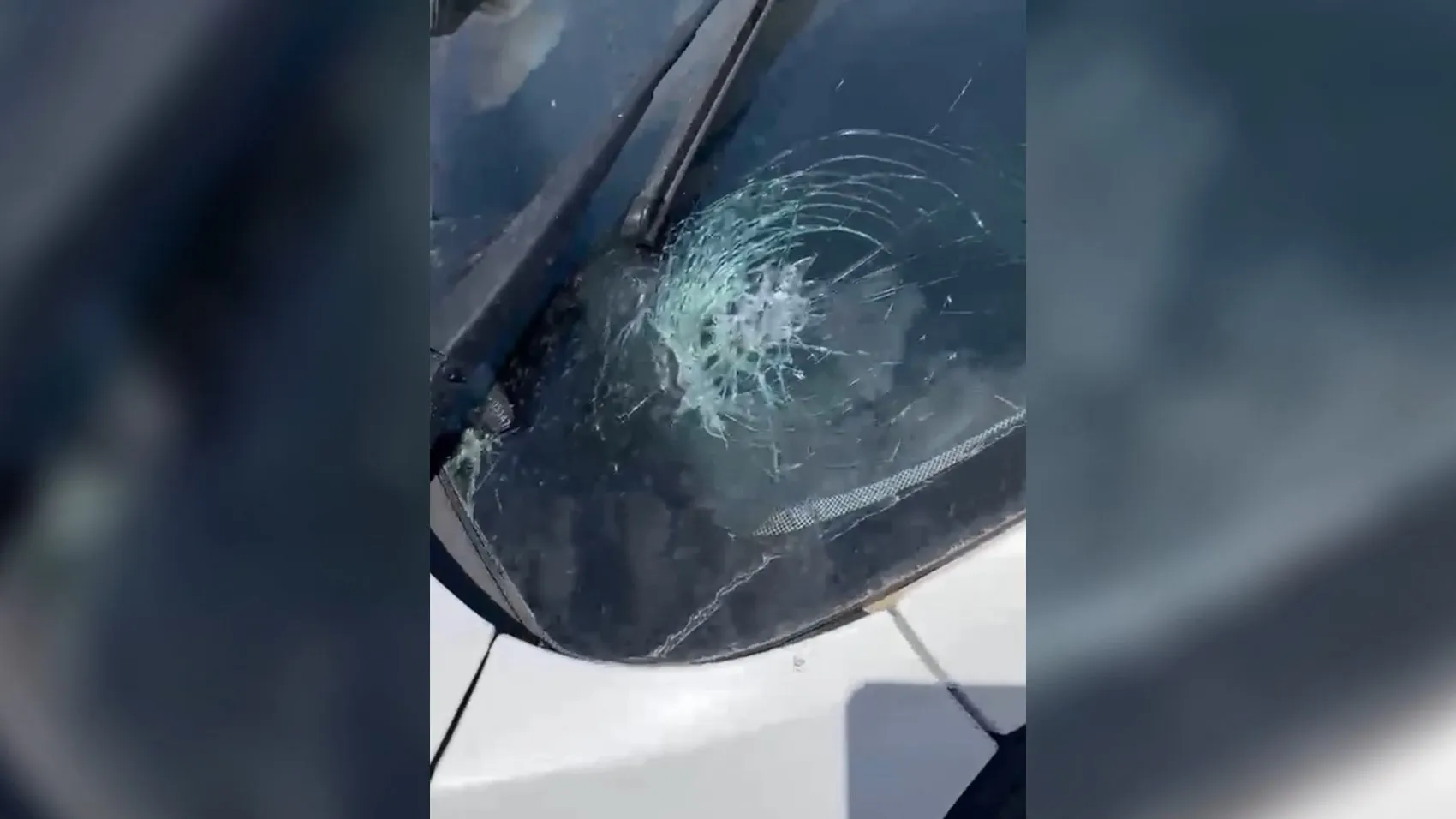 Şanlıurfa'da yolda önü kesilen aileye tüfekli saldırı