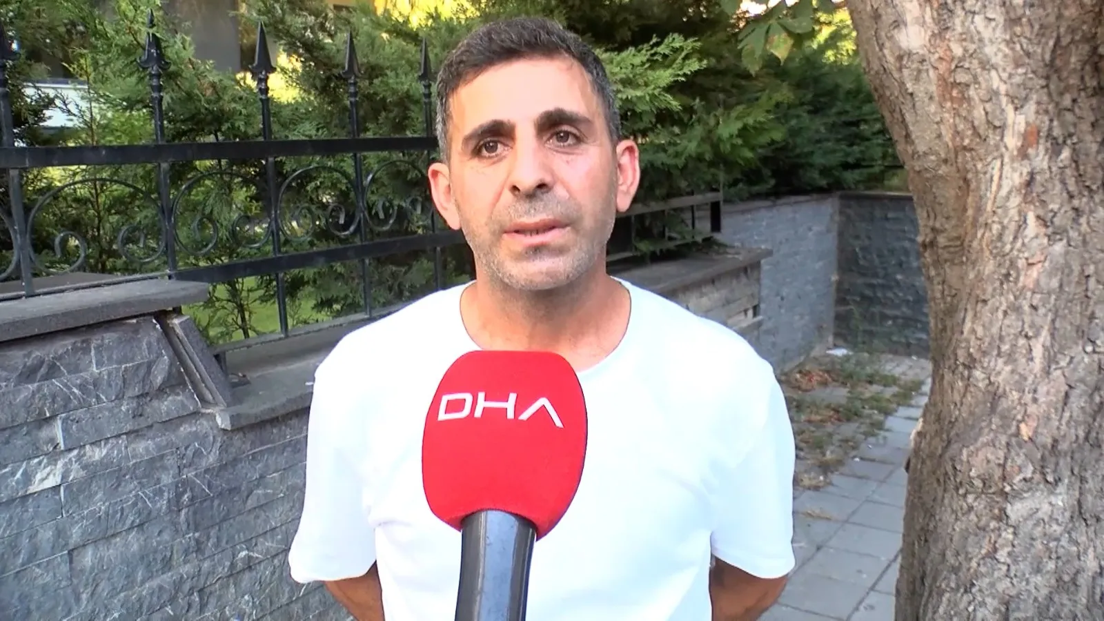 Fatih'te camide namaz kılan vatandaşın 450 bin liralık birikimi çalındı
