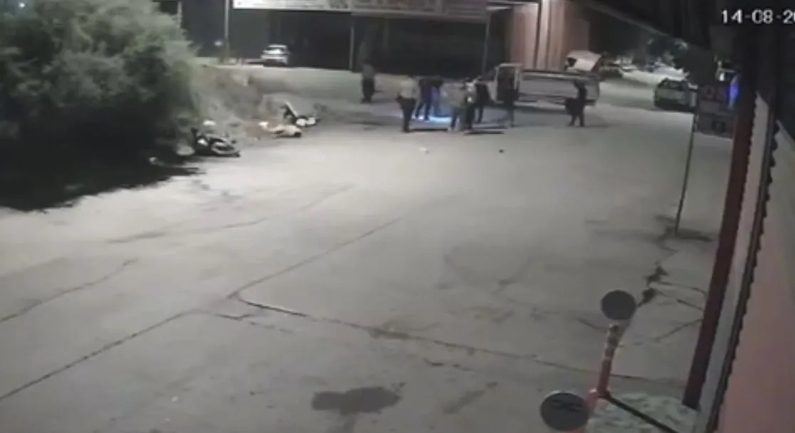 Polatlı'da motosiklet kazası kameraya yansıdı