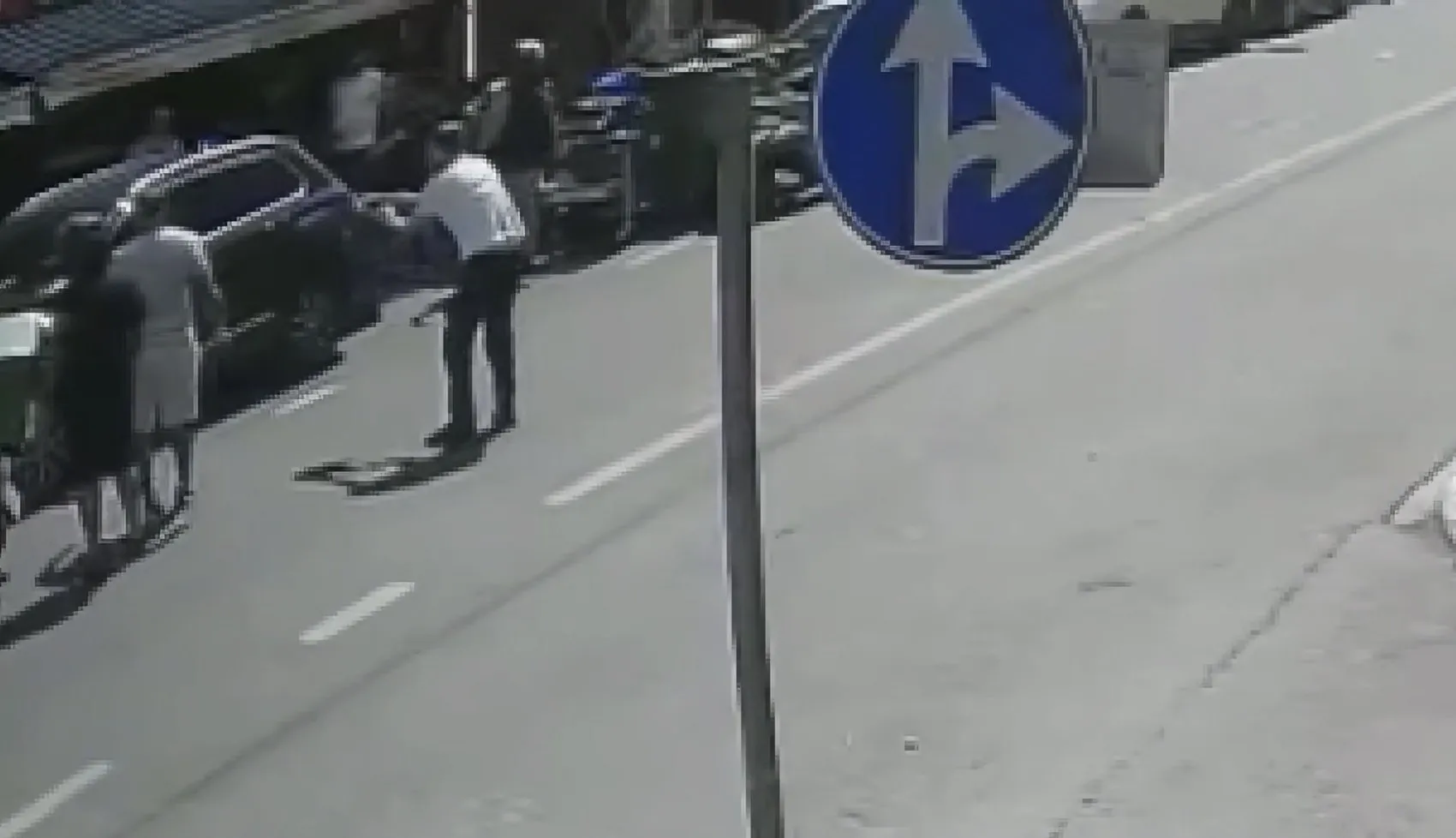 Şişli'de park yeri gerilimi: Motosikletini yerinde bulamayınca yumruk attı, bıçakla karşılık aldı