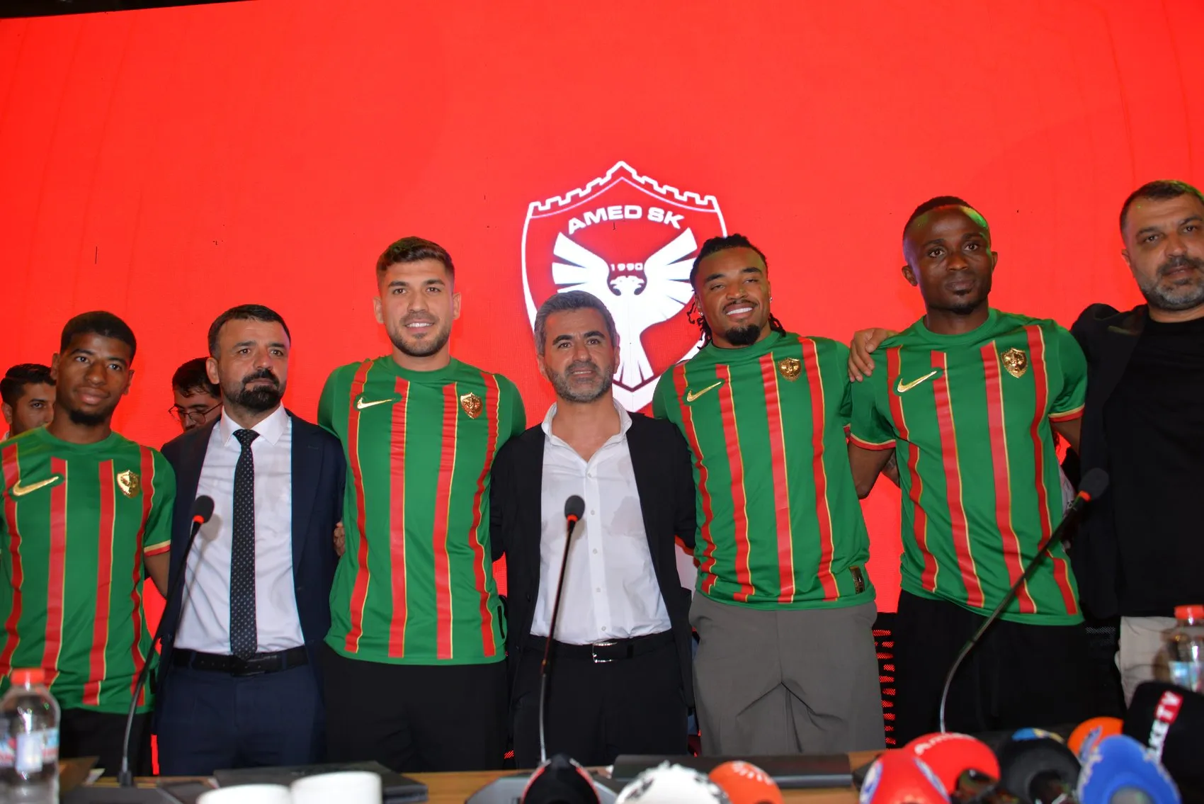 Amedspor Süper Lig için kadrosunu taraftarıyla buluşturdu